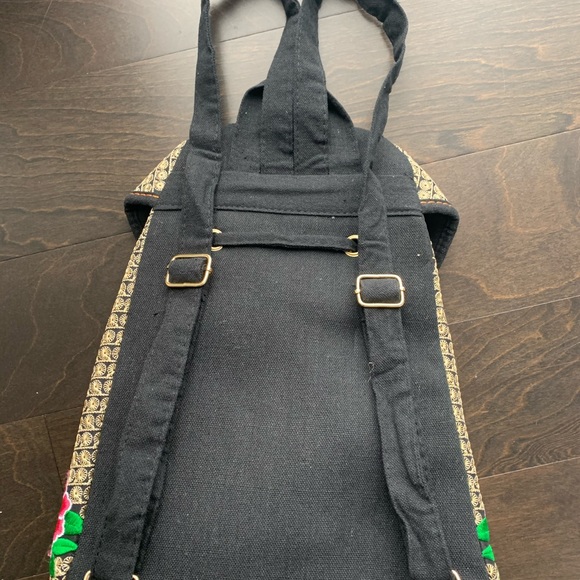Embroidered backpack - Picture 6 of 12